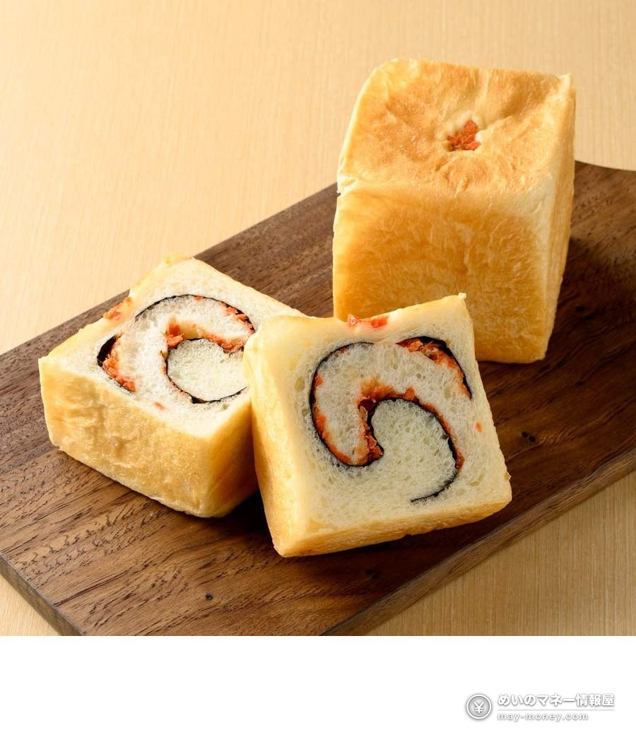 Dai Chuo-ku Ten at Nihonbashi Mitsukoshi: Chef Collabs, Sushi and Crafts (Oct 21–26) 5 A square loaf of bread with nori and salmon rolled into a spiral